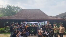 Foto Ikatan Keluarga Pelajar Mahasiswa Kabupaten Buru – Yogyakarta atau yang biasa disingkat IKPMKB-YK pada saat kegiatan Latihan Dasar Kepemimpinan & Malam Keakraban