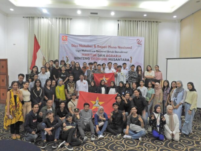 
 Foto bersama pengurus Eksekutif Nasional LMND periode 2023-2025 bersama kawan-kawan LMND wilayah DKI Jakarta dan Banten.