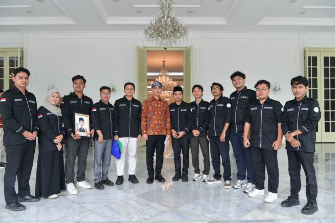 
 FUMAS Jakarta Audiensi dengan Wakil Presiden RI, Bahas Literasi AI, Budaya Lokal, dan Pemerataan Guru